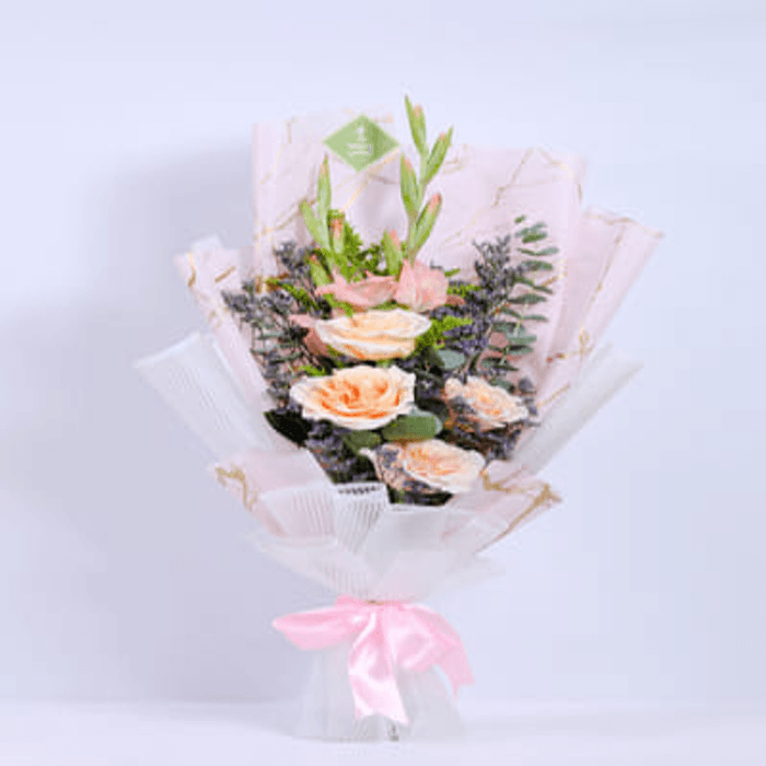 Elegant Floral Arrangement  10186