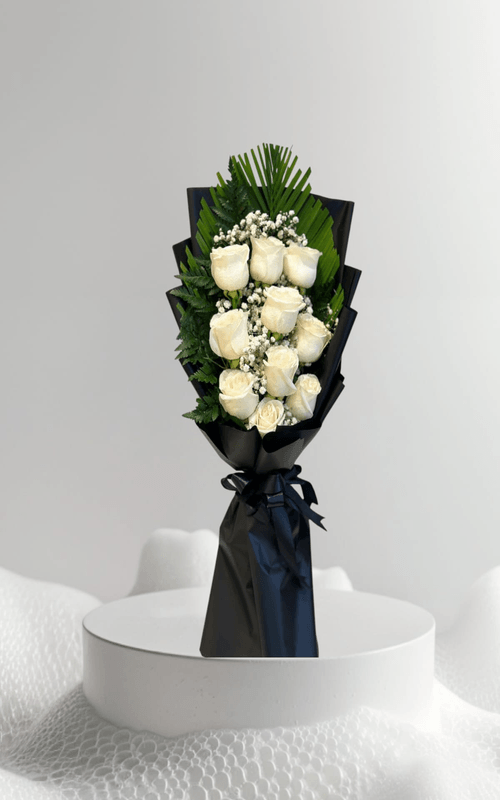 White hand bouquet